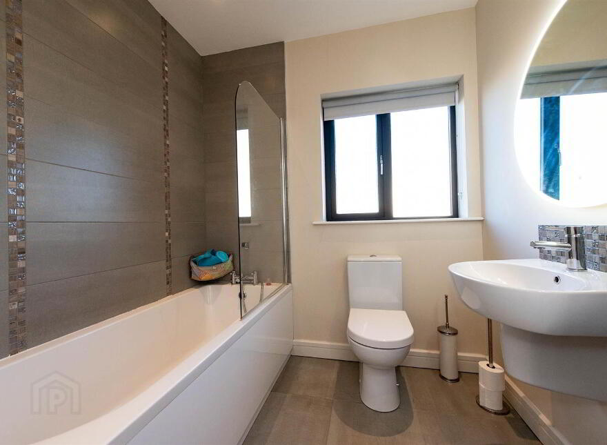83 Bishops Green, Banbridge, BT32 4FB