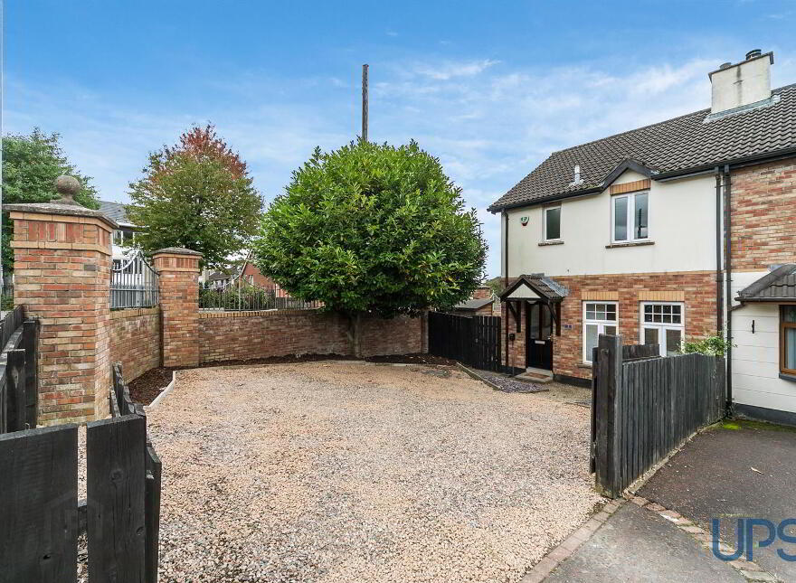 2 Larkspur Rise, Suffolk Road, Belfast, BT11 9RW photo