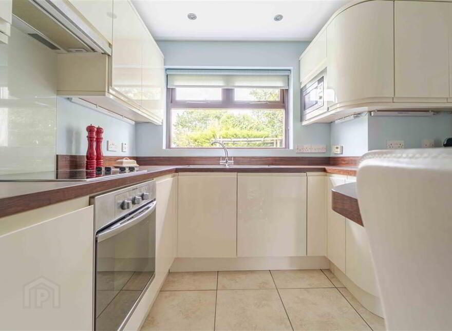 18 Gloucester Park, Royal Hillsborough, BT26 6HE
