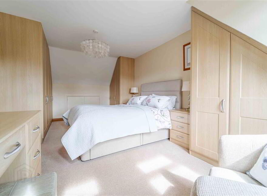 18 Gloucester Park, Royal Hillsborough, BT26 6HE