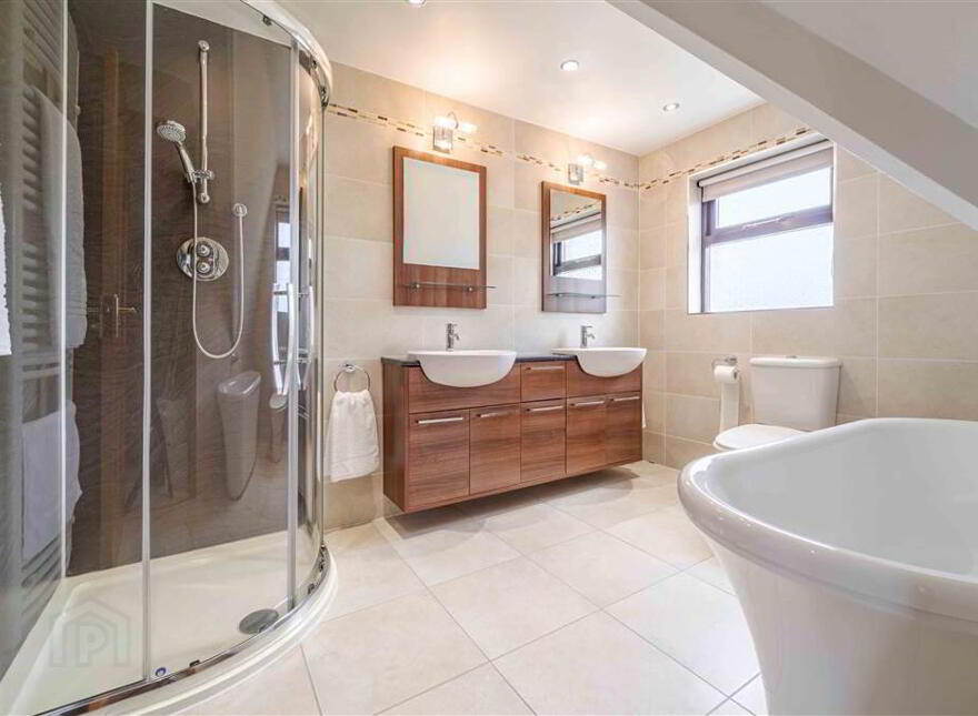 18 Gloucester Park, Royal Hillsborough, BT26 6HE
