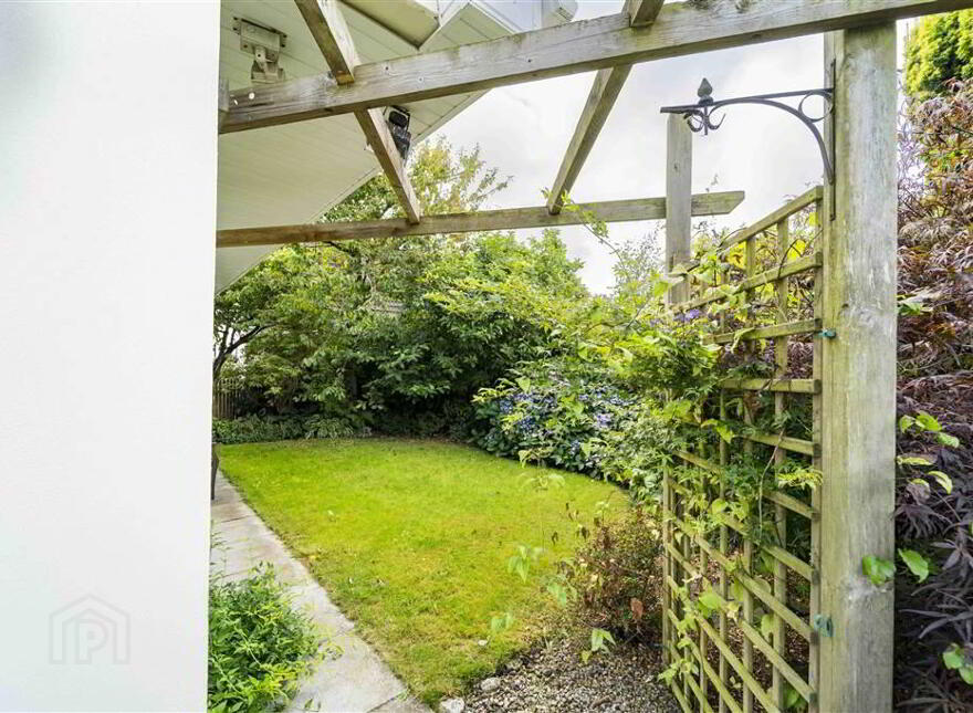 18 Gloucester Park, Royal Hillsborough, BT26 6HE
