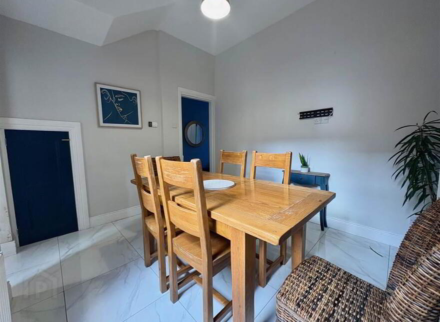 263 Ravenhill Avenue, Belfast, BT6 8LF