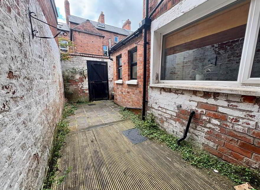 263 Ravenhill Avenue, Belfast, BT6 8LF