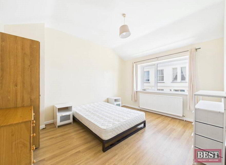 6 Princes Street, Warrenpoint, Newry, BT34 3NU