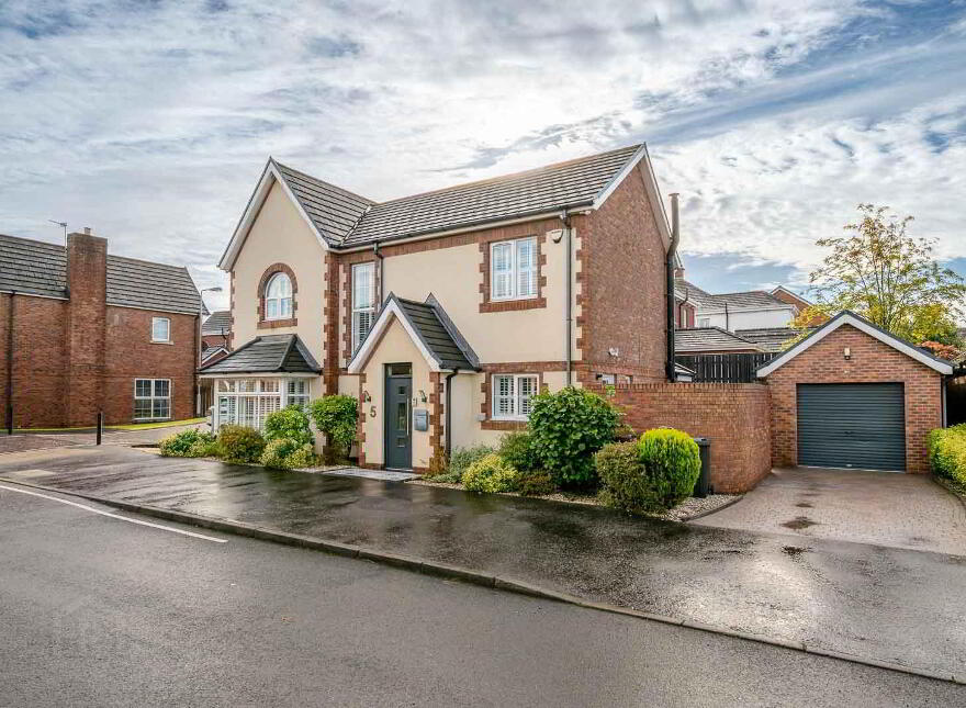 5 Millreagh Avenue, Dundonald, Belfast, BT16 1TZ