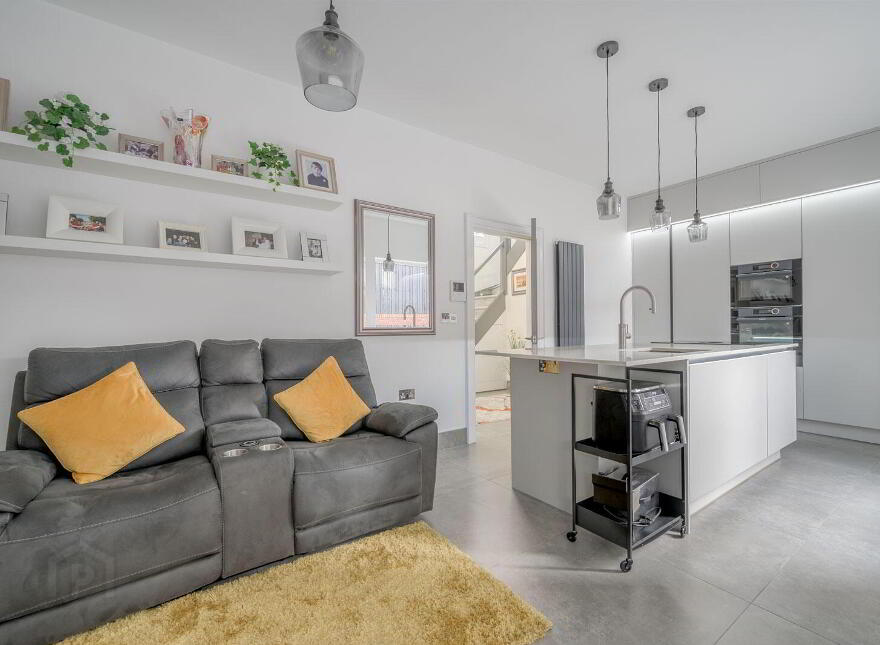 5 Millreagh Avenue, Dundonald, Belfast, BT16 1TZ