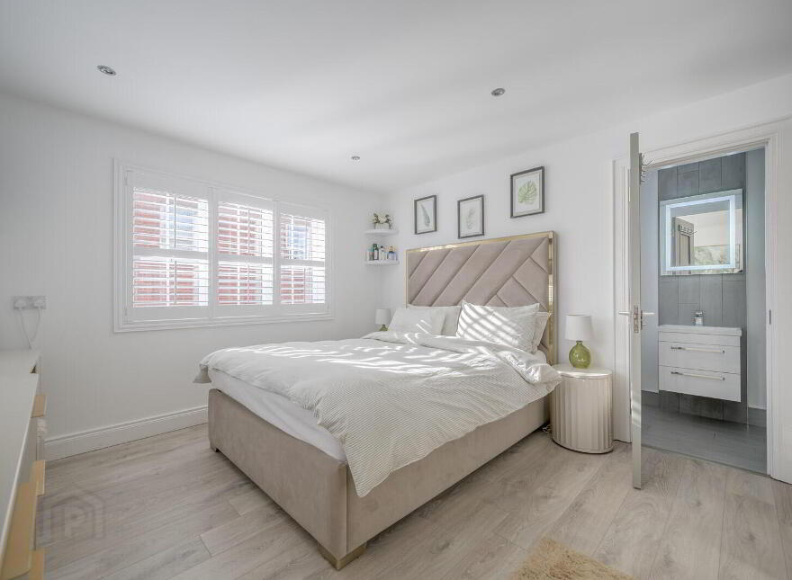 5 Millreagh Avenue, Dundonald, Belfast, BT16 1TZ