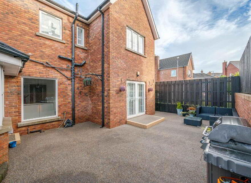 5 Millreagh Avenue, Dundonald, Belfast, BT16 1TZ