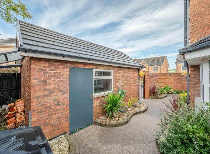 5 Millreagh Avenue, Dundonald, Belfast, BT16 1TZ