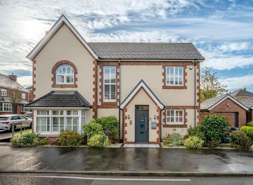 5 Millreagh Avenue, Dundonald, Belfast, BT16 1TZ
