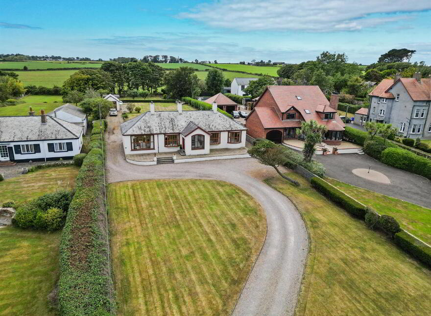 118 Warren Road, Donaghadee, BT21 0PQ