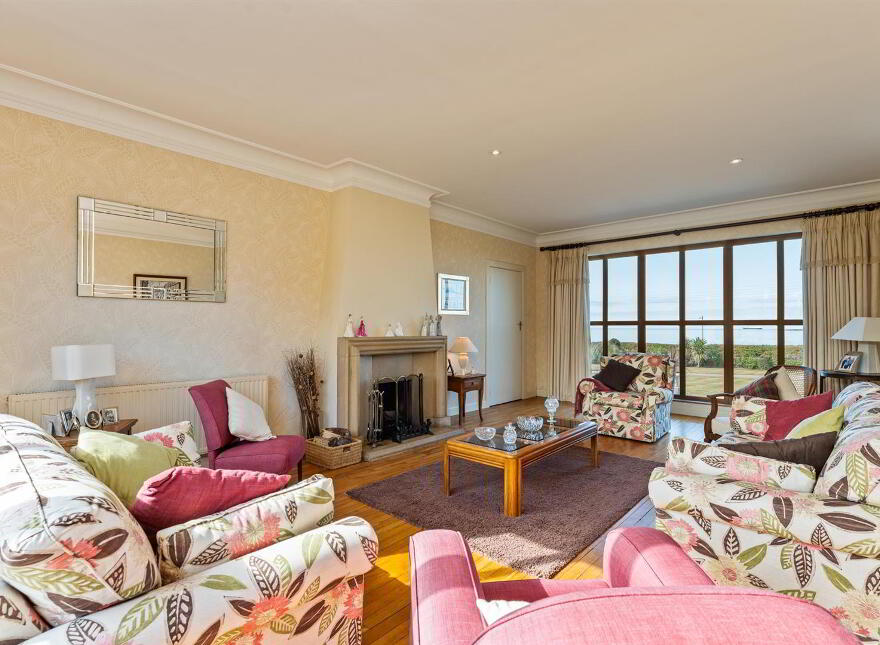 118 Warren Road, Donaghadee, BT21 0PQ