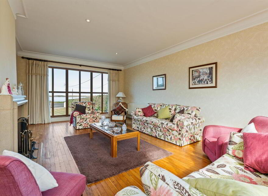 118 Warren Road, Donaghadee, BT21 0PQ