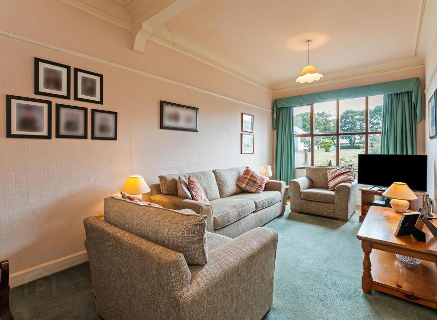118 Warren Road, Donaghadee, BT21 0PQ