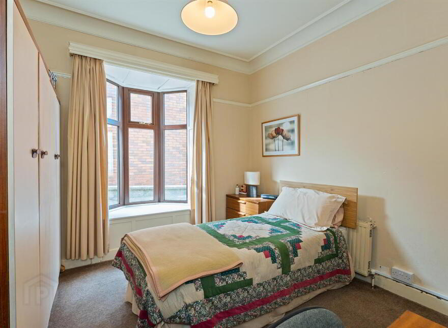 118 Warren Road, Donaghadee, BT21 0PQ