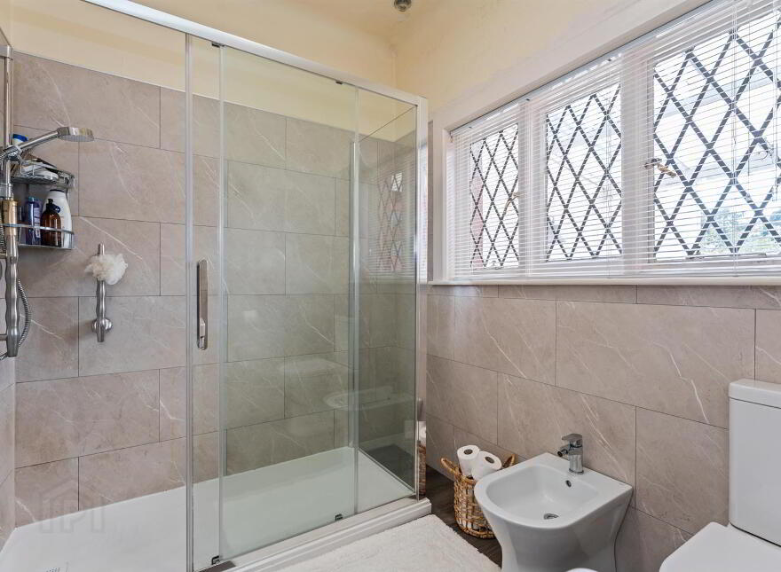 118 Warren Road, Donaghadee, BT21 0PQ