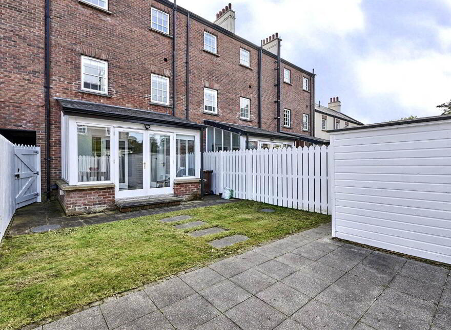 8 Manor Farm Crescent, Donaghadee, BT21 0FE