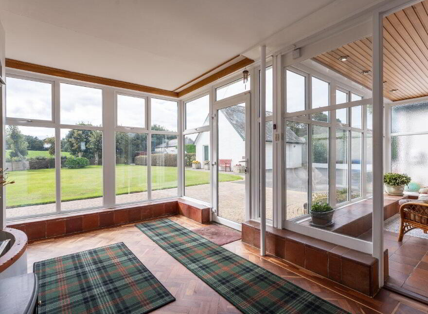 96 Warren Road, Donaghadee, BT21 0PQ