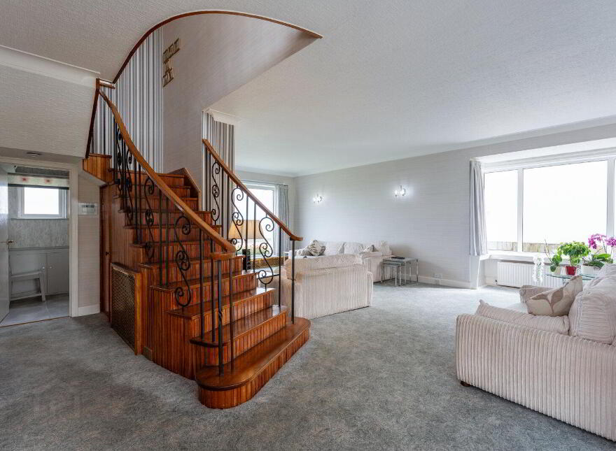 96 Warren Road, Donaghadee, BT21 0PQ