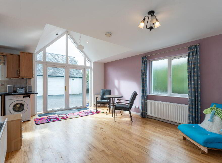 96 Warren Road, Donaghadee, BT21 0PQ