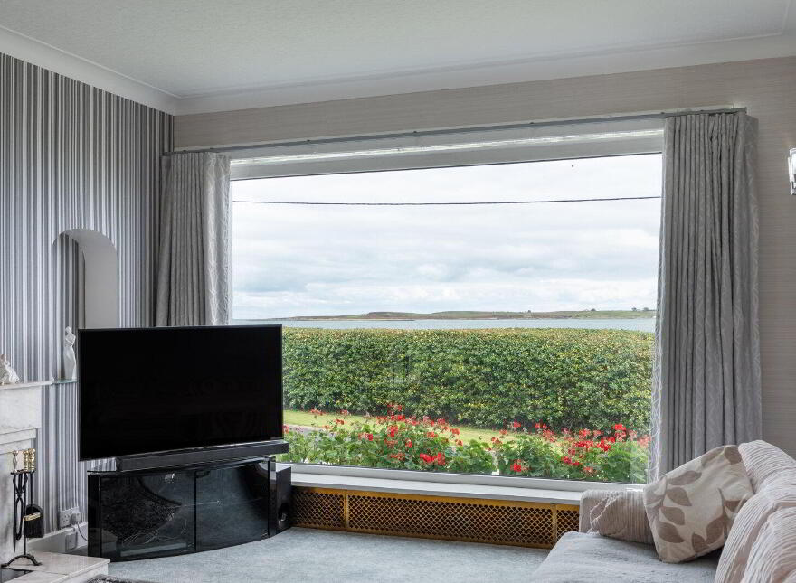 96 Warren Road, Donaghadee, BT21 0PQ