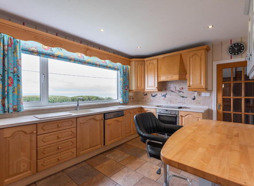 96 Warren Road, Donaghadee, BT21 0PQ