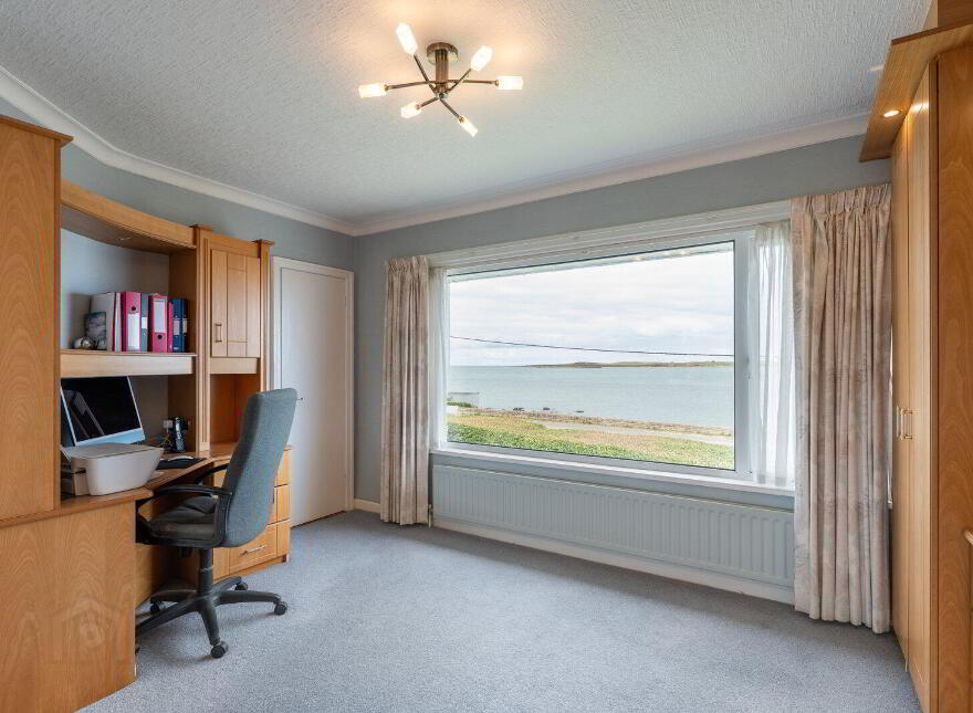96 Warren Road, Donaghadee, BT21 0PQ