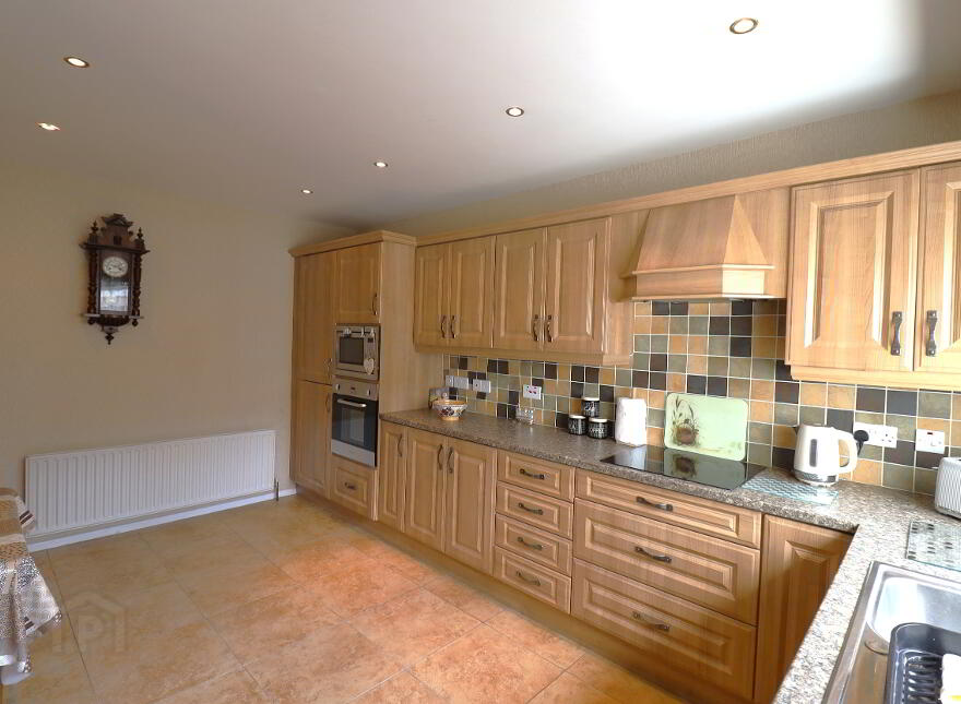 9 Irvington Park, Kilkeel, BT34 4LX