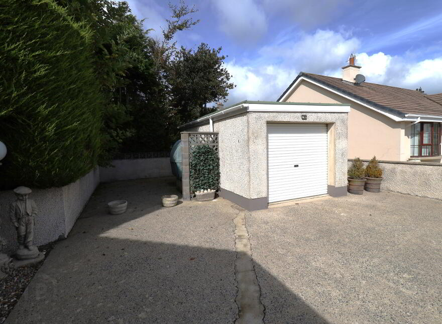 9 Irvington Park, Kilkeel, BT34 4LX