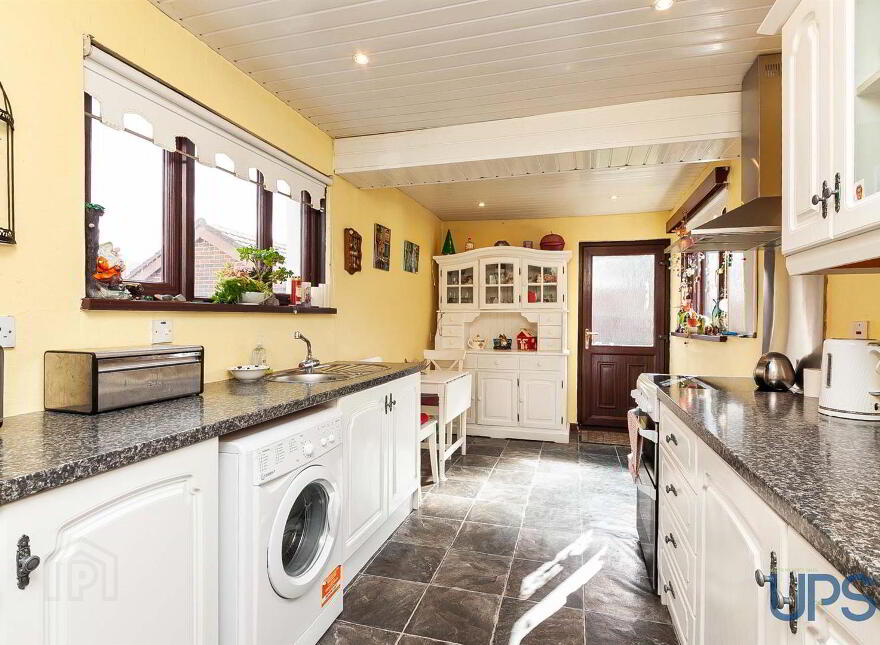 39 Willowvale Gardens, Off Stewartstown Road, Belfast, BT11 9JU