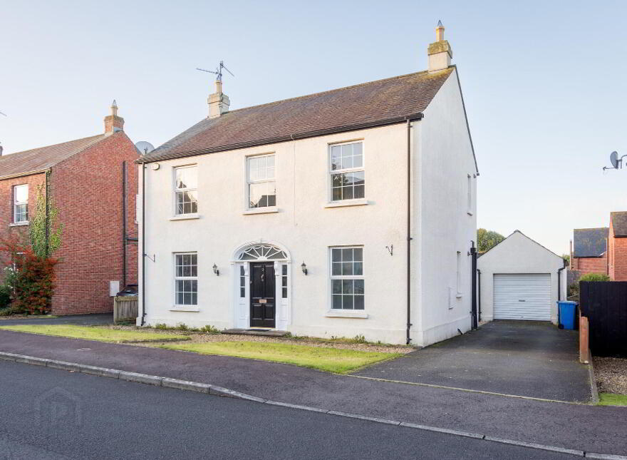 9 Hunters Chase, Lower Ballinderry, Lisburn, BT28 2BJ