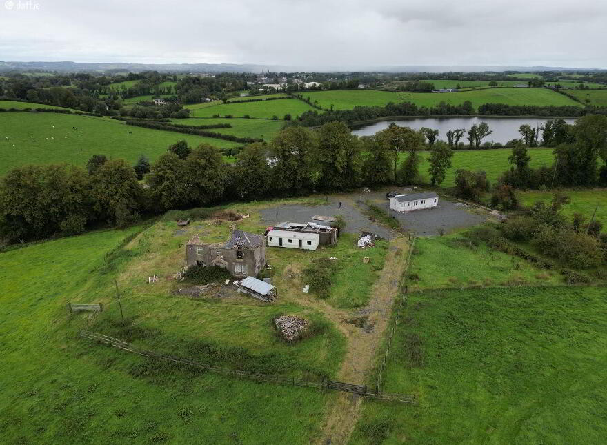 Clonkeen, Clones
