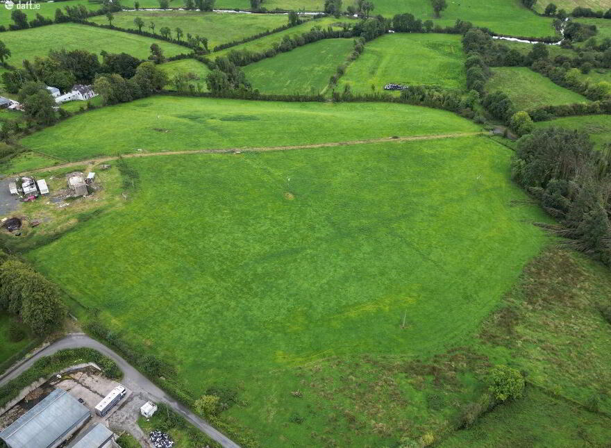 Clonkeen, Clones