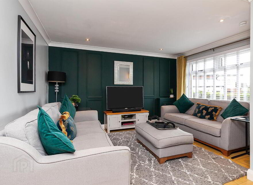 24 The Glade, Newtownabbey, BT36 5NW