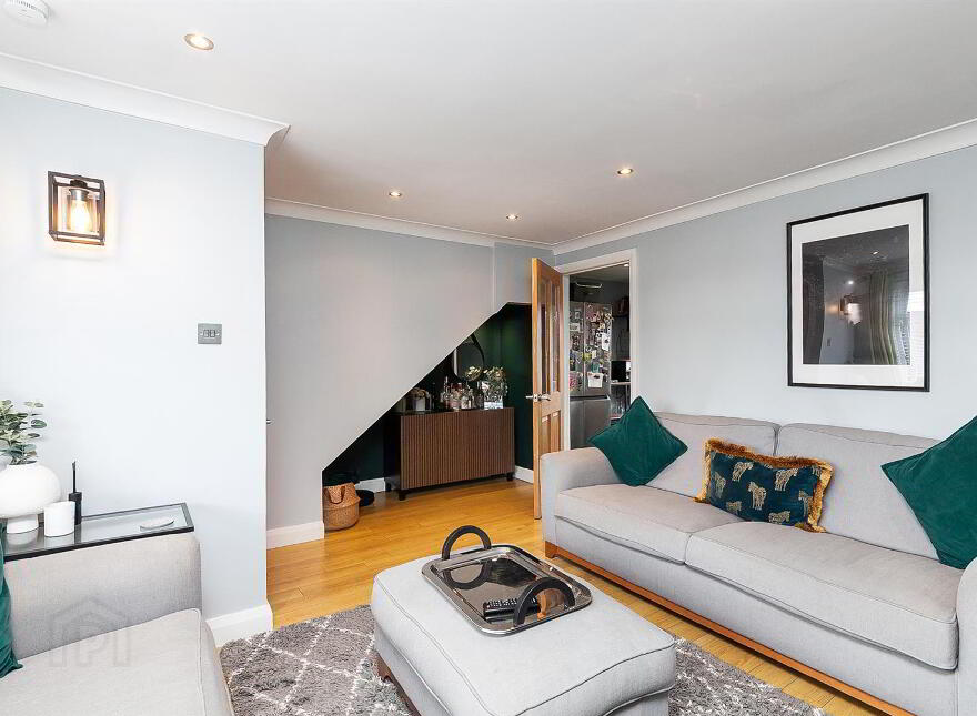 24 The Glade, Newtownabbey, BT36 5NW