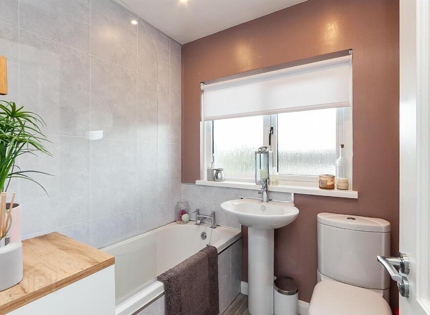 24 The Glade, Newtownabbey, BT36 5NW