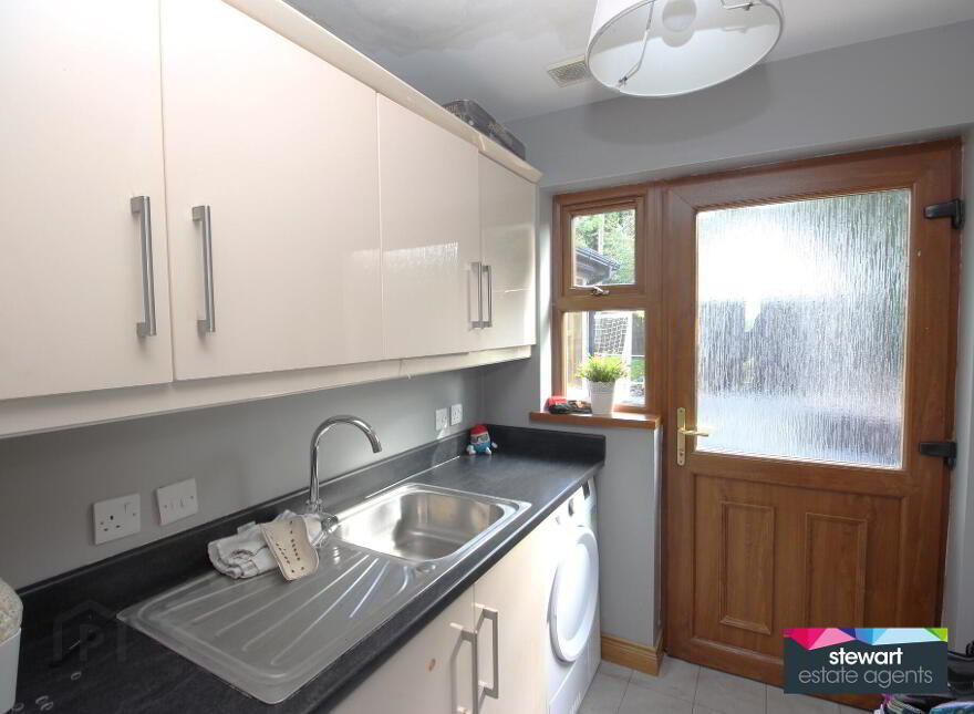 18 Crumlin Road, Ballinderry Upper, BT28 2JU