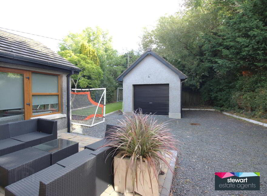18 Crumlin Road, Ballinderry Upper, BT28 2JU