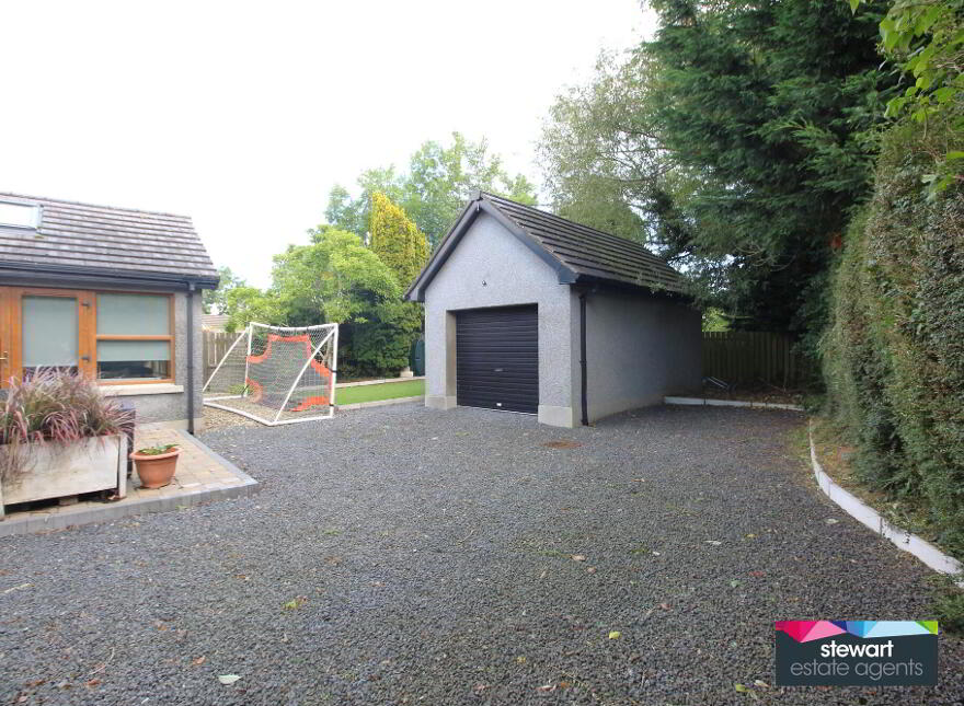 18 Crumlin Road, Ballinderry Upper, BT28 2JU