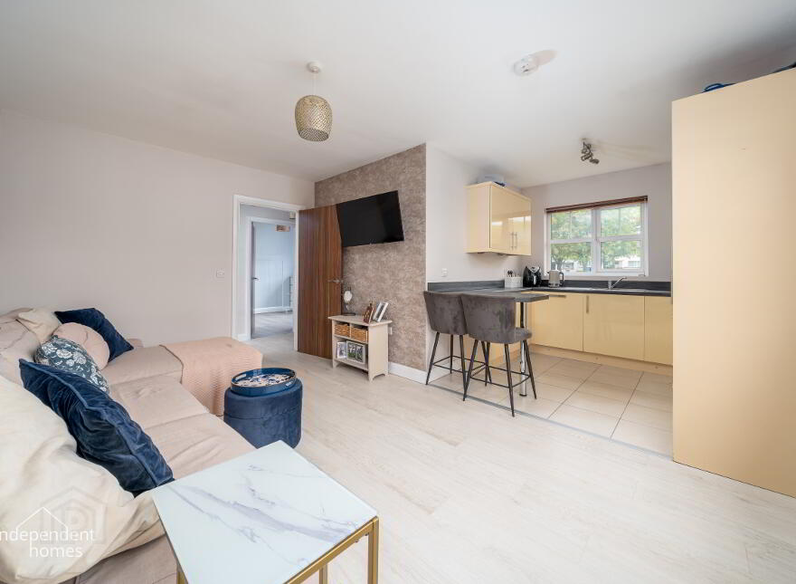 8 Barklie Grove, Larne, BT40 2UN