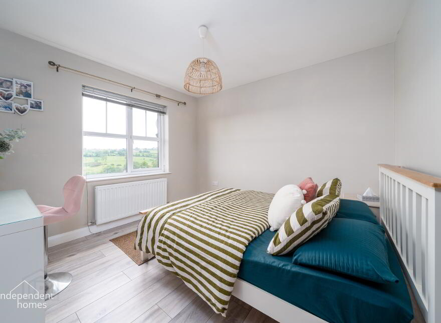 8 Barklie Grove, Larne, BT40 2UN