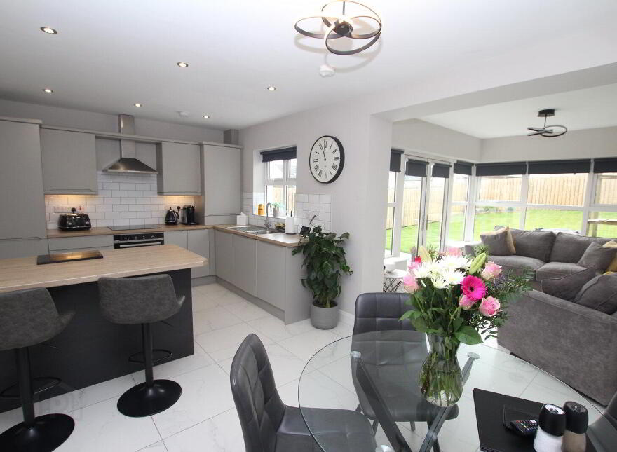 16 Rushfield Place, Ballyclare, BT39 0FR