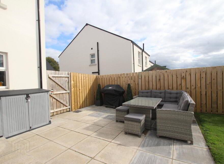 16 Rushfield Place, Ballyclare, BT39 0FR