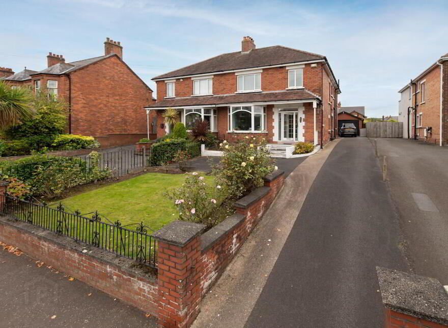 256 Holywood Road, Belfast, BT4 1SD
