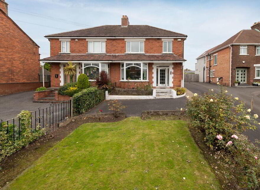 256 Holywood Road, Belfast, BT4 1SD