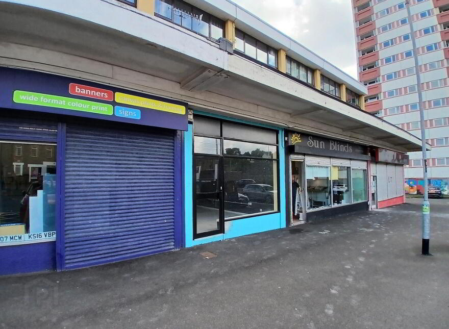 5 Riverdale, Larne, BT40 1LB photo