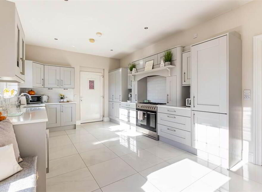 2 Blaris Green, Lisburn, BT27 5FR