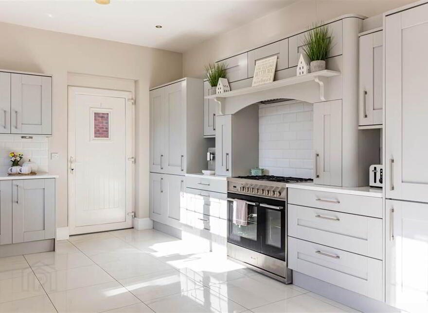 2 Blaris Green, Lisburn, BT27 5FR