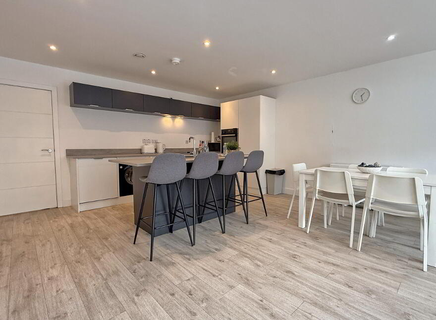 16 Coastal Links, Main Street, Portrush, BT56 8FU